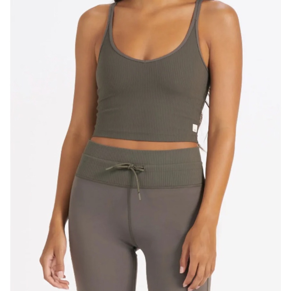 vuori Ribbed Olive Crop Tank Top